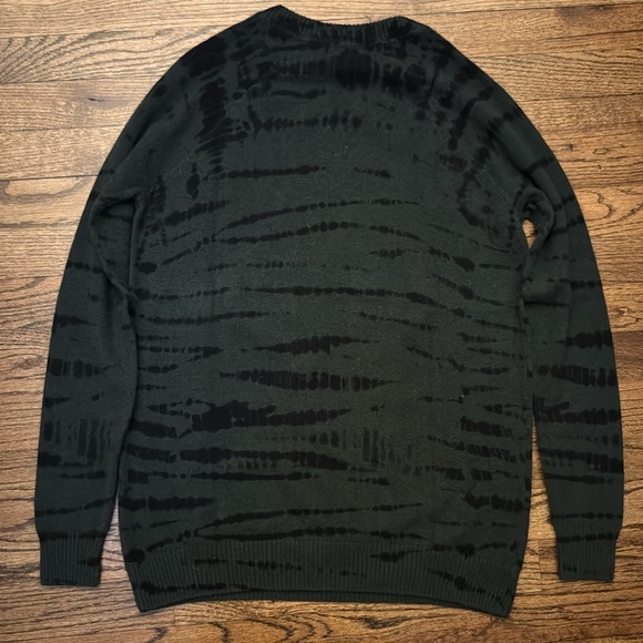 Women’s Size Small Aqua Cashmere sweater in forest green/black tie-dye - Picture 3 of 3